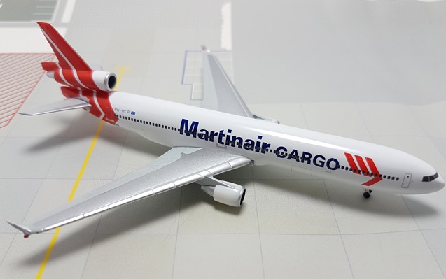 ماکت هواپیما MD-11F اورجینال ساخت شرکت هرپا مقیاس 1/500 