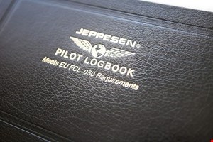 Logbook، دفتر ثیت ساعت پرواز